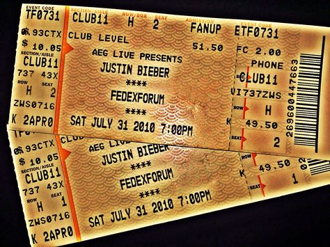 The justin bieber Concert💛 Justin Bieber Journals Era, Justin Bieber Tickets, Justin Bieber Spotify Lyrics, One Time Justin Bieber Spotify, Justin Bieber Concert, Intention Justin Bieber Song, Justin Bieber, Concert, Pins