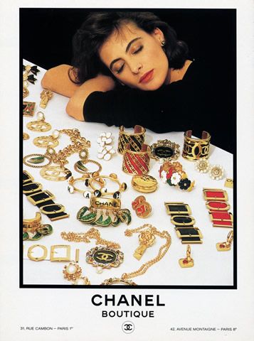 Ines de la Fressange for Chanel, 1980s Chanel Ad, Jewellery Advertising, 80s Jewelry, Chanel Boutique, Mode Chanel, Chanel Cruise, Jewelry Ads, Diane Kruger, Vintage Paris