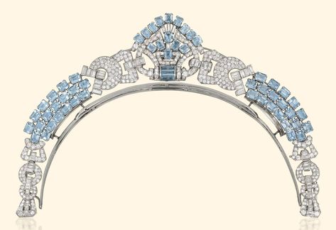 AN ART DECO AQUAMARINE AND DIAMOND NECKLACE, BY LACLOCHE FRÈRES | 1930s, Jewelry | Christie's Aquamarine Tiara, Museum Statues, Bijoux Art Deco, Tiaras Jewellery, Royal Crowns, Royal Tiaras, Luxor Egypt, Diamond Tiara, Aquamarine Jewelry