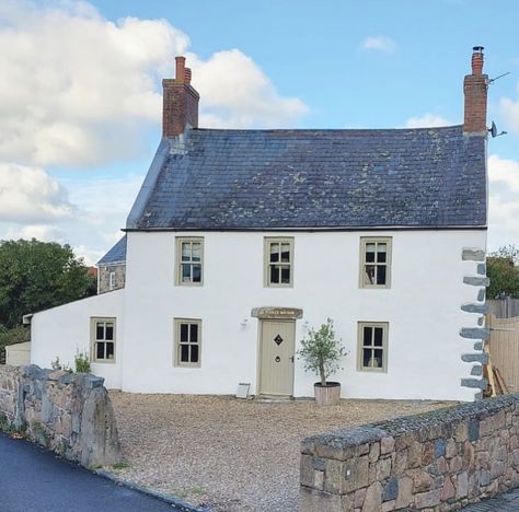 Country Cottage Exterior Colors, Ireland Farmhouse, Irish Farmhouse Exterior, English Country Cottage Exterior, Scotland Homes, Georgian Exterior, House Manifestation, English Cottage Exterior, Cottage Exterior Colors