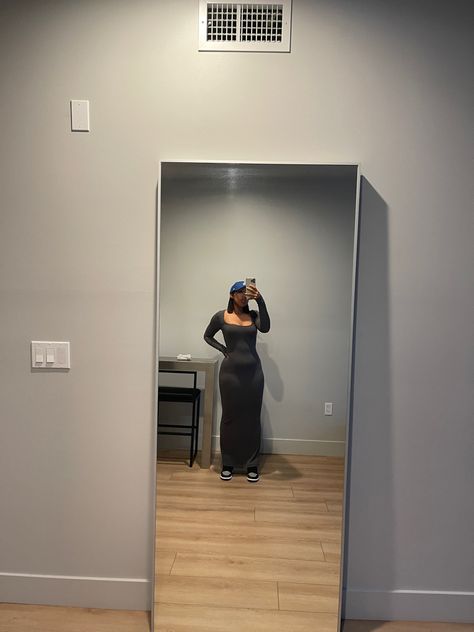 Grey maxi dress , grey and black sneakers Skims Dress And Sneakers, Dress With Sneakers, Outfit Inspirations, Maxi Dress