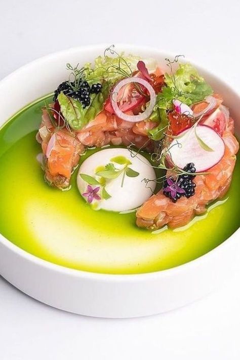 Salmon Tartare Plating, Salmon Tartare Fine Dining, Tartare Recipe, Plated Food, Japanese Restaurant Design, Salmon Tartare, Michelin Star Food, Dream Food, Weird Food