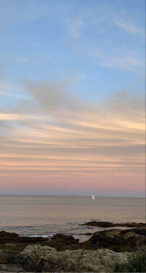 Maine Beach Aesthetic, East Coast Beach Aesthetic, Maine Aesthetic Summer, Maine Ocean, Maine Aesthetic, Feeling Crappy, York Beach Maine, Old Orchard Beach Maine, Acadia Maine