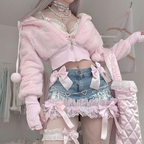 Sanrio Outfits, Kawaii Outfit Ideas, Kawaii Fashion Outfits, Ulzzang Fashion, Fashion Mistakes, Kawaii Clothes, Really Cute Outfits, Fancy Outfits, Pink Outfit