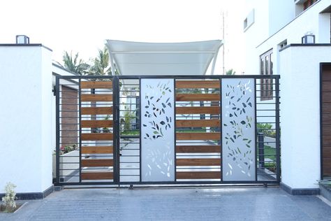 Car parking area gate: modern Houses by Hasta architects Simple Gate Designs, Compound Wall Gate Design, House Front Gate, Iron Main Gate Design, Home Gate Design, Gate Wall Design, Gate Designs Modern, Grill Gate Design, Modern Gate