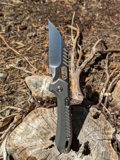 Vosteed RSKAOS Titanium 3.46” Blade Folding Knife review - their best knife yet? - The Gadgeteer Benchmade Knives, Knife Art, Edc Knife, Latest Gadgets, Folding Knife, Axes, Folding Knives, Swords, Budget Friendly