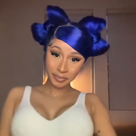 Cardi B Memes Funny, Cardi B Clothes, Cardi B Quotes, Cardi B Memes, Cardi B Video, Cardi B Photos, Famous Pictures, Funny Reaction, Dyed Hair Inspiration