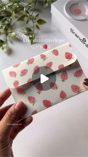 𝑨𝒌𝒔𝒉𝒊𝒕𝒂 𝒎𝒊𝒔𝒉𝒓𝒂🎐 on Instagram: "diy envelope ideas🍓  y’ll loved it sm🧸🤭  @grandinkofficial  brush rinser @brustro_official sheet watercolour’  @stationerie brushes all from @artikate.official  #diy #diyenvelope #valentines #valentine #love #bow #couqette #aesthetic # a e s t he t i c #giftideas #giftideas #giftwrapping #envelopes #watercolor #watercolourpainting" Envelope Ideas Aesthetic, Envelope Diy Aesthetic, Cara Membuat Amplop Surat Aesthetic, Aesthetic Envelope Design, Couqette Aesthetic, Envelope Aesthetic, Aesthetic Envelope, How To Make Letters, Diy Envelope