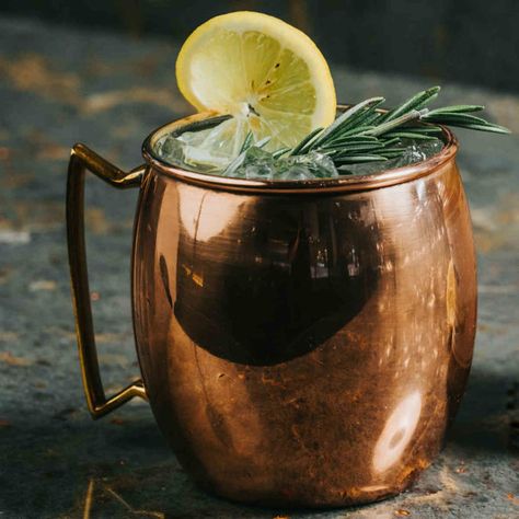 Italiano Mule Recipe (Vodka, Limoncello, Lime, Ginger Beer, Lemon Marmalade): This Italian twist on the classic Moscow Mule comes from Chef Giuliano Matarese. Known for his time on  Chopped  and  Beat Bobby Flay,  as well as his work with r... Mule Recipe Vodka, Bday Cocktails, Lemon Marmalade, Moscow Mule Recipe, Mule Recipe, Cocktails Recipes, Long Island Iced Tea, Bobby Flay, Rosemary Sprigs