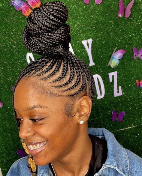 Cornrow Ponytail Designs, Feed In Goddess Braids Ponytail, Goddess Feed In Braids Ponytail, Small Feed In Ponytail, Cornrows Going Up Into A Ponytail, Braided Ponytail Hairstyles Feed In With Bangs, Cornrow Ponytail With Bangs, Feed In Ponytail Braids, Cornrow Ponytail Hairstyles Black Women