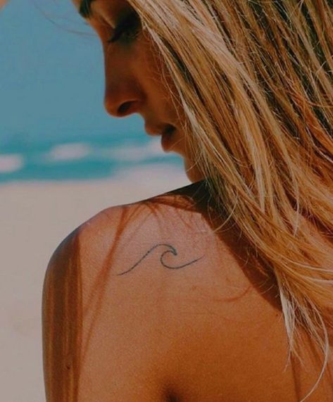 Spinal Tattoo, Romantic Tattoo, Full Tattoo, Wave Tattoo, Ocean Tattoos, Small Meaningful Tattoos, Waves Tattoo, Disney Tattoos, Trendy Tattoos