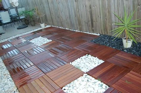 How To Make A beautiful garden patio on a budget.  Can be installed right over grass! Condo Upgrades, Diy Jardin, Backyard Ideas On A Budget, Deck Tiles, Patio Tiles, Budget Patio, Casa Exterior, Budget Diy, Budget Backyard