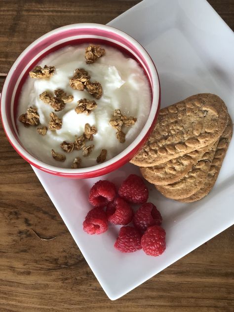 New Year, New You: 5 Tips to Be the Best You - belVita Breakfast Biscuits - Why yes...it is that time of year...time to make resolutions you will KEEP. We are starting easy and aiming high - let’s go with a balanced, energized breakfast FIRST. #ad @schnucks @belvita #NewYearNewYou Easy Breakfast Aesthetic, Belvita Breakfast Biscuits Recipe, Belvita Recipe, Caneloni Recipe, Breakfast Biscuit Recipe, Belvita Breakfast Biscuits, Breakfast Biscuits, New Year New You, Yes It Is