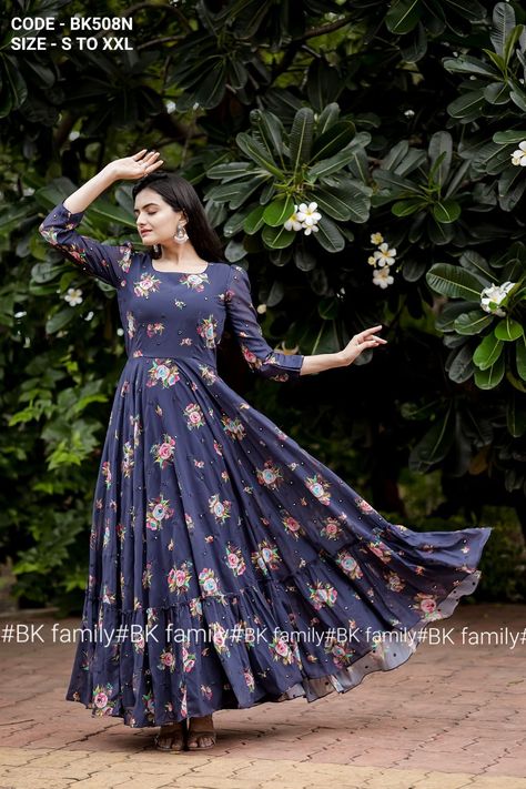 Umbrella Frocks For Women, Umbrella Frock Suit Design, Umbrella Kurthi Models, Umbrella Frock Design Pakistani, Long Frocks Umbrella Model, Frocks And Gowns, Long Outfit, Gown Party Wear, Modest Dresses Fashion