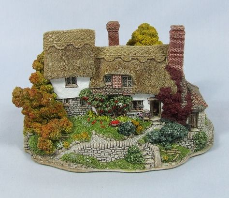 Orchard Farm (front) Clay Fairy House, Lilliput Lane, Clay Fairies, Farm Cottage, Mosaic Lamp, Sims House Design, History Images, Fantasy House, Town House