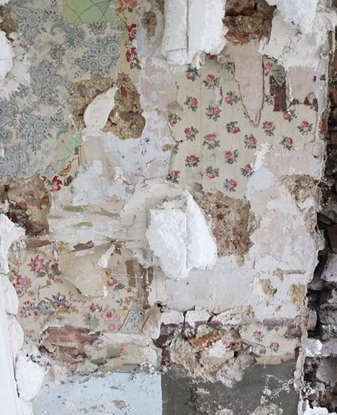 Peeling Wallpaper, Old Wall, Color Textures, Vintage Wallpaper, Paper Background, Of Wallpaper, 그림 그리기, Medium Art, Mural Wallpaper