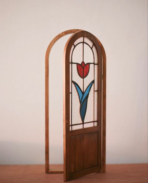 Vitray Art Ideas Mirror, Stainglass Mirror, Stained Glass Wooden Door, Glass Penthouse, Stained Glass Wood Frame, 70s Stained Glass Window, Diy Stained Glass Window, Diy Barbie House, Paper Art Sculpture