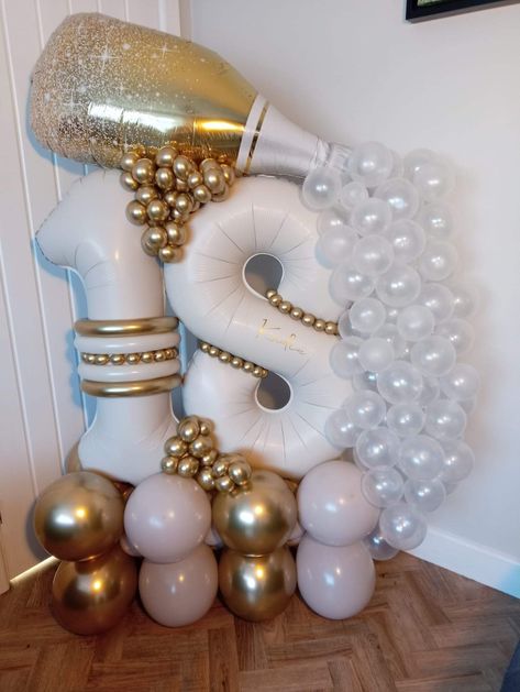 21st Birthday Balloon Bouquet, 18th Birthday Balloon Bouquet, 21 Balloon Bouquet, Balloon Bouquet For Men, 12 Balloon Bouquet, 15 Birthday Balloon Bouquet, 15 Balloon Bouquet, Champagne Backdrop, Number Bouquet Balloon