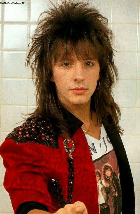 Ritchie Sambora, 80s Musicians, Bon Jovi 80s, Geddy Lee, Richie Sambora, Rock Band Posters, Best Guitarist, 80s Bands, Rock Of Ages