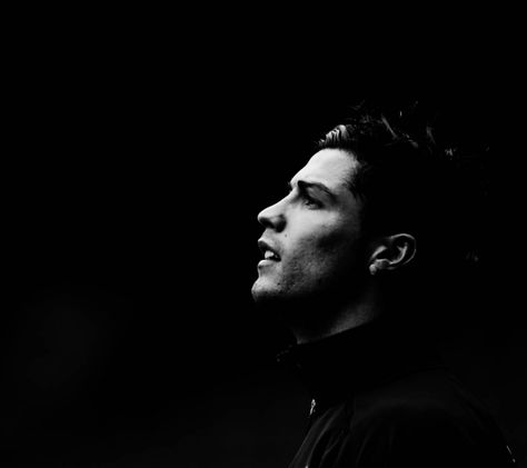 Ronaldo Young, Wallpapers Black And White, Cristiano Ronaldo Young, Bayer Munich, Cristiano Ronaldo Portugal, Wallpapers Black, Ronaldo Photos, Cristiano Ronaldo Juventus, Cr7 Wallpapers