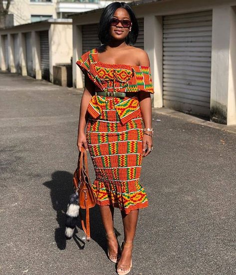 @kkly_didi #africanprint #ankarazone African Kente Styles, Ankara Gown Designs, Gown Designs, Ankara Dress Styles, African Prom Dresses, Ankara Gown, Kente Styles, African Dresses Modern, Afrikaanse Mode