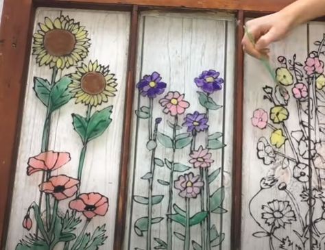 Woman shows how to create gorgeous stained glass at home using glue Stained Glass Diy Tutorials, Stained Glass Diy Projects, Tracie Kiernan, Curtain Crochet, Painting On Glass Windows, Christmas Artist, Class Auction, Diy Stained Glass Window, Glass Glue