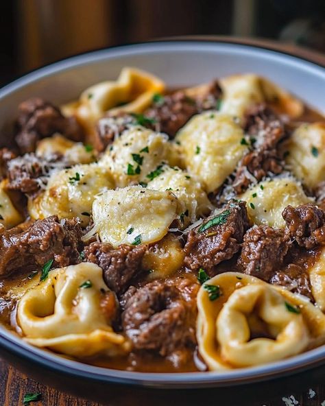 🥩 Ultimate Cheesesteak Tortellini in Rich Provolone Sauce 🧀 A delicious fusion of cheesesteak flavors and tender cheese tortellini, all brought together in a rich, savory provolone sauce. This dish is perfect for a quick and hearty meal. 🥄 Ingredients • 1 package (12 oz) cheese tortellini • 1 tbsp olive oil • 1 large onion, sliced • 1 lb beef steak, cubed • 1/2 tsp salt • 1/4 tsp pepper • 1 cup beef broth • 2 tbsp Worcestershire sauce • 1 cup shredded provolone cheese 🔥 Direction... Cheesesteak Tortellini, Cheese Melt, Hearty Meal, Cheese Tortellini, Pasta Dinner Recipes, Provolone Cheese, Beef Steak, Beef Broth, Worcestershire Sauce