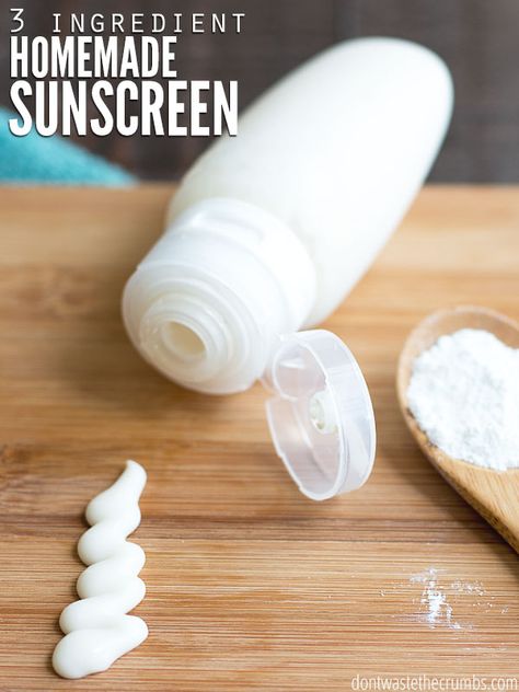 Homemade Sunscreen using your favorite lotion from don’t waste the crumbs Homemade Citronella Candles, Sunscreen Natural, Sunscreen Recipe, Magnesium Lotion, Natural Spf, Homemade Shampoo, Diy Shampoo, Astuces Diy, Citronella Candles