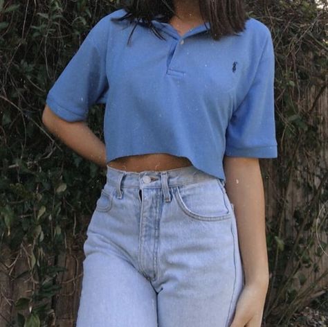 90s Fashion Summer, Korean Fashion School, Vintage Summer Outfits, Polo Shirt Outfits, Blue Mom Jeans, Vintage Hipster, Sweatpants Outfit, Blue Polo Shirts, Summer Dress Outfits