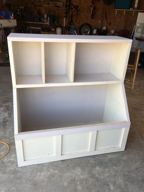 Book Shelf With Toy Storage, Wooden Toy Box With Book Shelf, Diy Wood Toy Storage, Toy Box Book Shelf Combo Diy, Toy Room Book Storage, Build A Toy Box Easy Diy, Toy Box Book Shelf Combo, Toy Chest Book Shelf, Book Shelf Toy Storage