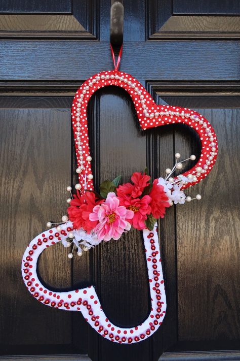 Wire Heart Wreath, Heart Wreath Form, Diy Valentines Day Wreath, Valentine's Day Wreath, Floral Picks, Valentine Day Wreaths, My Funny Valentine, Heart Wreath, Wreath Forms