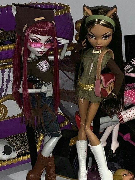 0.5 Picture, Monster High Doll Restyle, Monster High Dolls Aesthetic, Monster High Restyle, Doll Base, Arte Monster High, Monster High Pictures, Arte Grunge, Moster High