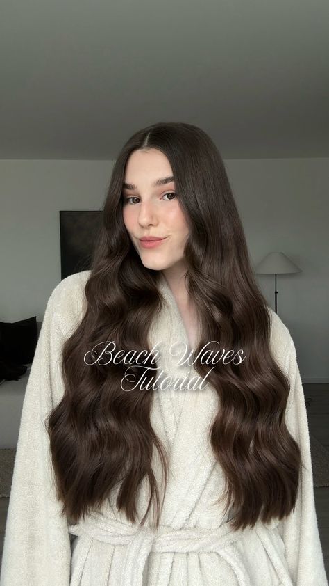 Beach Waves Tutorial 🫶🏽 • *Werbung unbezahlt #beachwaves #beachywaves #wavyhair #longhair #longhairstyles #brownhair #shinyhair… | Instagram Voluminous Beach Waves, Beach Waves Long Hair, Beach Waves Hair, Beach Waves Tutorial, Waves Tutorial, Beach Wave Hair, Princess Hair, Beach Wave, Beachy Waves