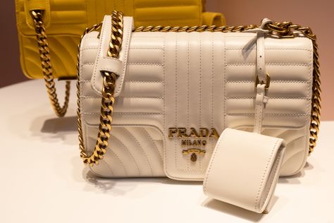 10 Most Expensive Handbag Brands in the World - 10 Most Today Famous Luxury Bags, High-end Luxury Top Handle Bags, Most Expensive Bags In The World, Most Expensive Necklace In The World, Most Expensive Bag, Most Expensive Chanel Bag, Most Expensive Handbags, Crocodile Handbags, Jeweled Bag