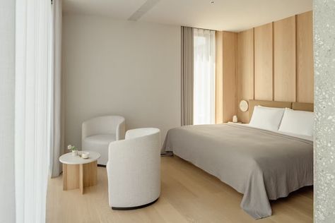 Around the World in Seven Beds: Minimalism to the Max at the Trunk Hotel Yoyogi Park - Dwell Lounge Chairs For Bedroom, Japanese Hotel Room, Trunk Hotel, Chairs For Bedroom, Keiji Ashizawa, Small Lounge Chairs, Japanese Hotel, Staircase Outdoor, Yoyogi Park