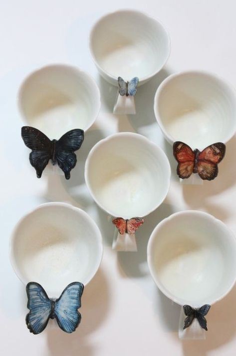 Butterfly Cup, Clay Workshop, Brown Clay, Clay Diy Projects, Diy Ceramic, Pretty Mugs, Clay Teapots, Ceramics Ideas, Pottery Crafts