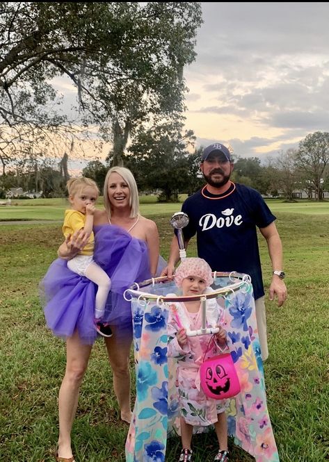 Shower, soap, looah and a baby rubber ducky. Halloween Family Costumes, Loofah Costume, Bath Loofah, Bathroom Theme, Baby Duck, Halloween Family, Bathroom Themes, Shower Soap, Baby Ducks