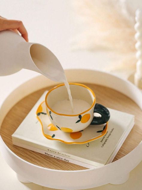 Taza y platillo de cerámica con forma de nube hecha a mano al estilo Ins con plato irregular para té de la tarde personalizado en casa | SHEIN Cloud Shapes, Coffee Cups And Saucers, Afternoon Tea, Cup And Saucer, Ceramic Mug, Coffee Cups, Tea Cups, Tea, Ceramics