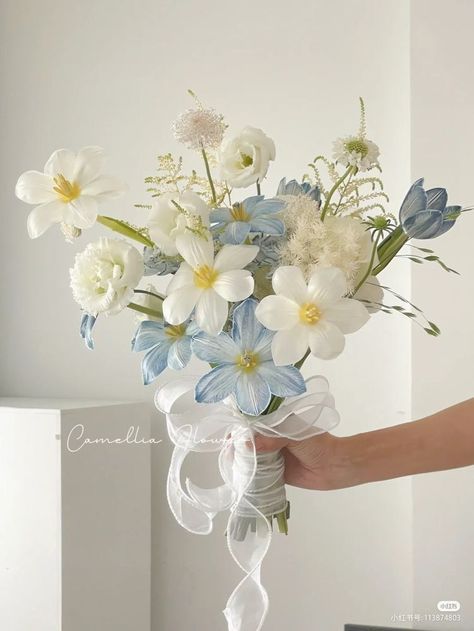 Blue White Flower Bouquet, Faux Flower Centerpiece Wedding, Small Blue Bouquet, Blue Hand Bouquet, White And Blue Flower Bouquet, Reflexed Tulips, Handbouquet Wedding, Poppy Flower Bouquet, Brides Flowers Bouquet