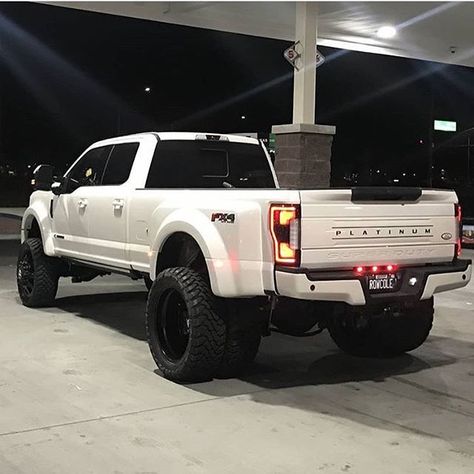 Lifted Ford F250 Super Duty, F250 Super Duty Lifted, Ford F350 Super Duty Dually, F450 Dually, F 350 Super Duty, Lifted Trucks Ford, Ford Trucks Lifted, Pickup Truck Camping, Ford F350 Dually