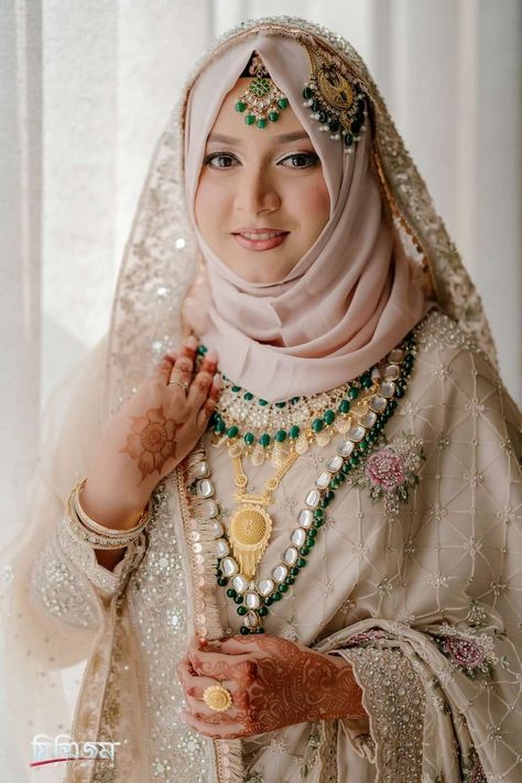 Bridal Hijab Styles Tutorials, Hijabi Bride Pakistani, Muslim Brides Indian, Hijabi Bride, Niqabi Bride, Hairstyle Indian, Wedding Hijab Styles, Bridal Hijab Styles, Hijab Ideas