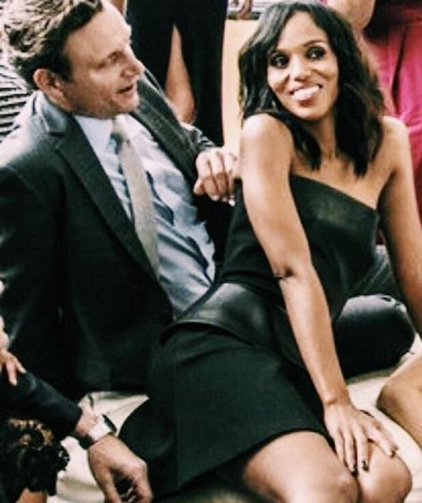 Fitz Scandal, Fitz And Olivia, Scandal Fitz, Scandal Cast, Interracial Celebrity Couples, Olivia Pope Style, Scandal Quotes, Olivia And Fitz, Tika Sumpter