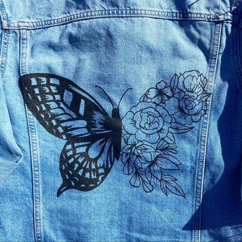 Denim Jacket Diy Paint, Denim Diy Clothes, Diy Denim Jacket, Painted Clothes Diy, Hand Painted Denim Jacket, Fabric Painting On Clothes, Upcycle Clothes Diy, Hand Painted Clothing, Blue Jeans Crafts