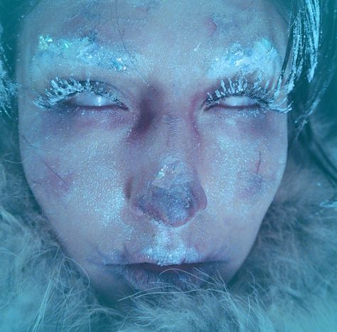 halloween makeup frostbite cold winter makeup halloween2016 Fantasy Angel Makeup, Frozen Face Makeup, Scary Ice Queen Makeup, Ice Face Makeup, Frozen Sfx Makeup, Frostbite Photoshoot, Frostbite Makeup Special Effects, Frostbite Makeup Halloween, Frozen Make Up