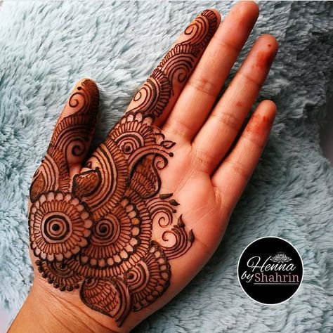 Front Mehndi Design, Simple Mehendi Designs, Tato Henna, Mehndi Designs For Kids, Simple Mehndi Designs Fingers, Very Simple Mehndi Designs, Full Mehndi Designs, Mehndi Designs Front Hand, Mehndi Simple