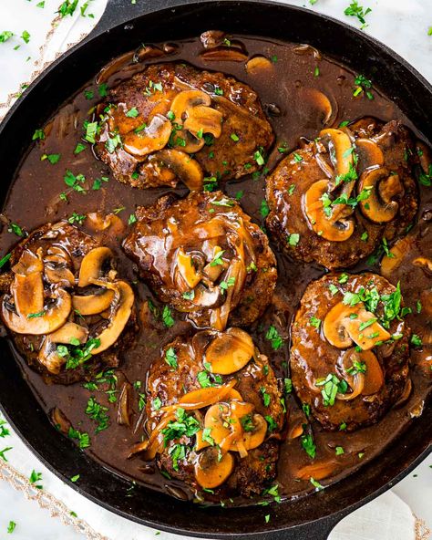 Everyone needs a good Salisbury Steak recipe for their weekly dinner rotation! This meal is made with a simple ground beef patty and a rich mushroom gravy. #salisbury #steak #recipe Salisbury Steak Recipe, Side Dish Ideas, Salisbury Steak Recipes, Jo Cooks, Grandma Cooking, Ground Sirloin, Dish Ideas, Hamburger Steak, Mushroom Gravy