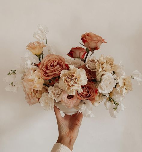 Wedding Guest Table, That Poppy, Tan Wedding, Fresh Flower Delivery, The Proposal, Floral Arrangements Wedding, Favorite Flowers, Floral Color, Bridal Flowers