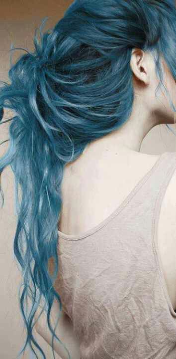 Indigo Dyed Hair Blue, Color Your Hair, Hair Color Blue, Pastel Hair, Dye My Hair, Hair Color Dark, Mermaid Hair, Grunge Hair, Shampoos