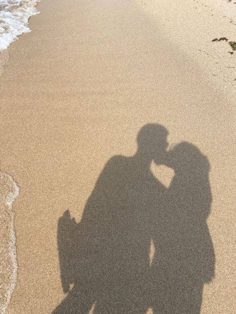 #love #aesthetic #sea #romantic #couples Aesthetic Sea, Dream Dates, Sea Aesthetic, Love Aesthetic, Couple Aesthetic, Human Silhouette, Love Story, Of Love, Human