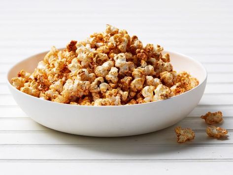 Get Chili-Garlic Popcorn Recipe from Food Network Garlic Popcorn, Chili Popcorn, Bagel Bread, Sandwich Sides, Garlic Shrimp Pasta, Oatmeal Cake, Popcorn Recipe, Spicy Tomato Sauce, Incredible Edibles